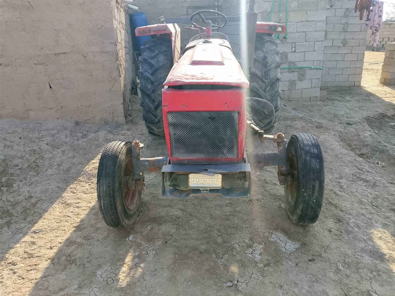 مكينه عنتر للبيع بدون مكفوله كلها كير ومحرك وهايدروليك شرط باور ستيرن مكان كوت دجيلي وراها وراها فدان تركي حجم 10 ودسك 16 وباذره
‏‪***********‬‏
