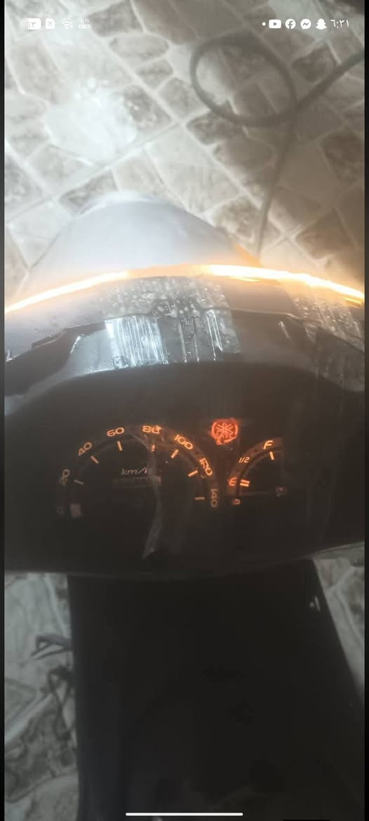 السلام عليكم دراجة فراشة فورتي ياباني للبيع السرعة 140مال شغل مشي خير من الله تشتغل نكرة هندر السعر 270 وبيها مجال حك الجية المكان ديالى قرب جديدة الشط للتواصل ***********
