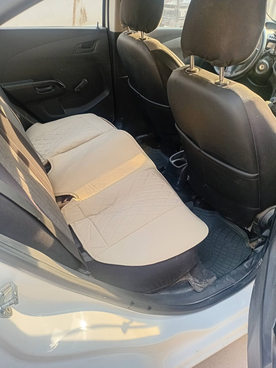 سيارة سونك نظيفة باسمي سنوية رقم بغداد محرك نظيف السعر ٦٥ بغداد الدورة ***********
