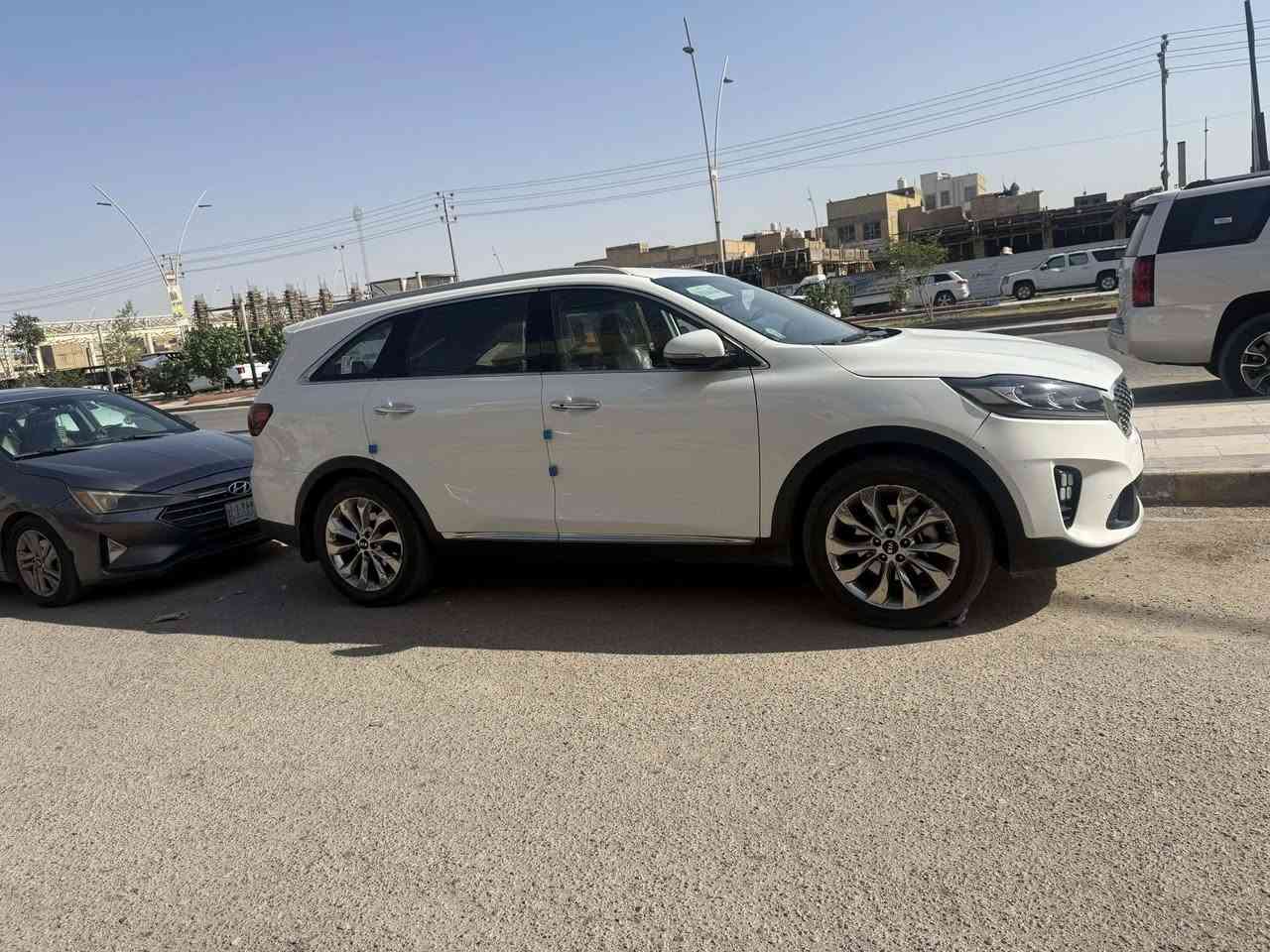سورنتو 2018 محرك 6 سلندر
تبريد تلث قطع 
كفاله عامه
فول عدا البانوراما 
ويل كب كروم 
لايت زينون عدسات 
7 راكب كشنات جلد 
تبريد 3 قطع 
سعر :245
هاتف/***********
