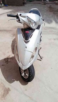 كامكو g4 للبيع دراجة خير من الله عدادات شغال كهربائيات كلهه شغاله شلعه...