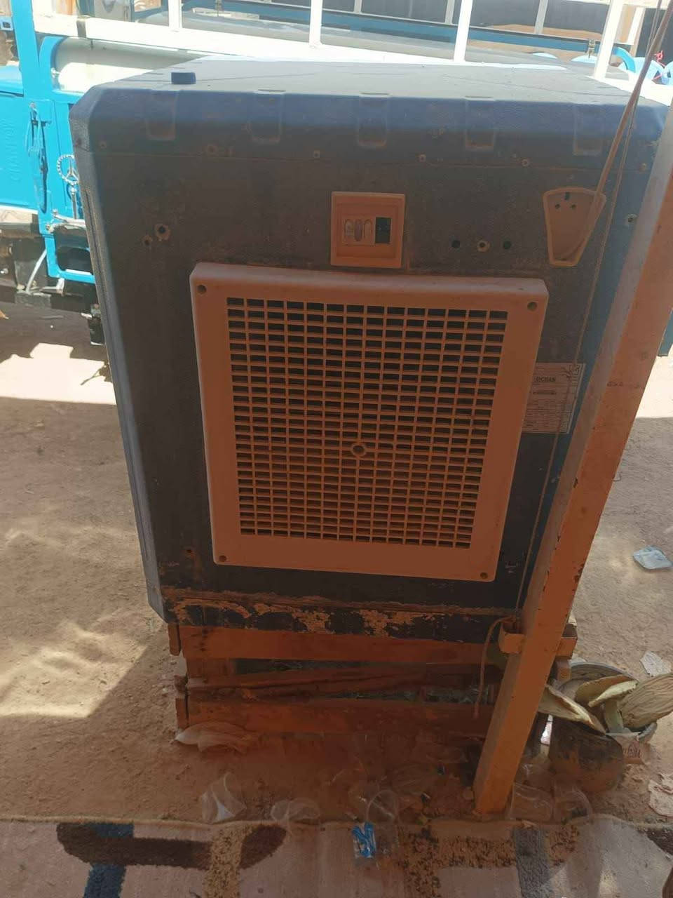 مبردات اثنين شغالات شرط الفحص نضيفات سعر الوحده 100 العنوان نجف حي الميلاد طريق الجنه عمود 135رقم الهاتف *********** النجف, العراق
