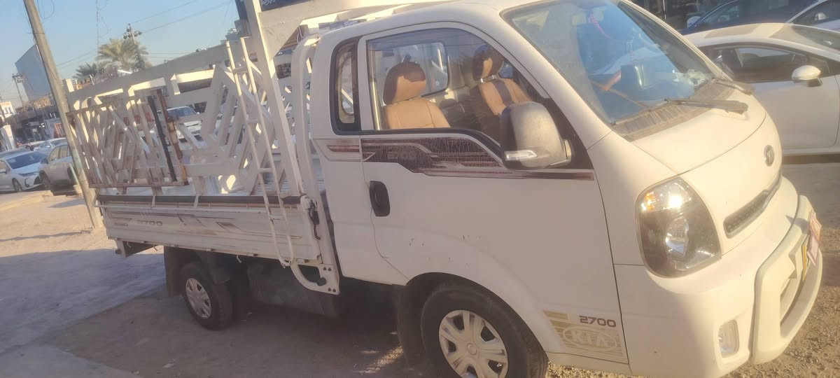 سلام عليكم للبيع كيه حمل موديل ٢٠٢٠ زيرو ماشيه ٢٨ الف شرط الفحص لا صبغ لا ضربه بعده عل وضع شركه ستخدام شخصي سنويه منتهيه ٢٠٢٥ رقم بغداد سعر ١٣٧ بيه مجال قليل حك جيه مكانه بغداد العامريه للتواصل ***********
