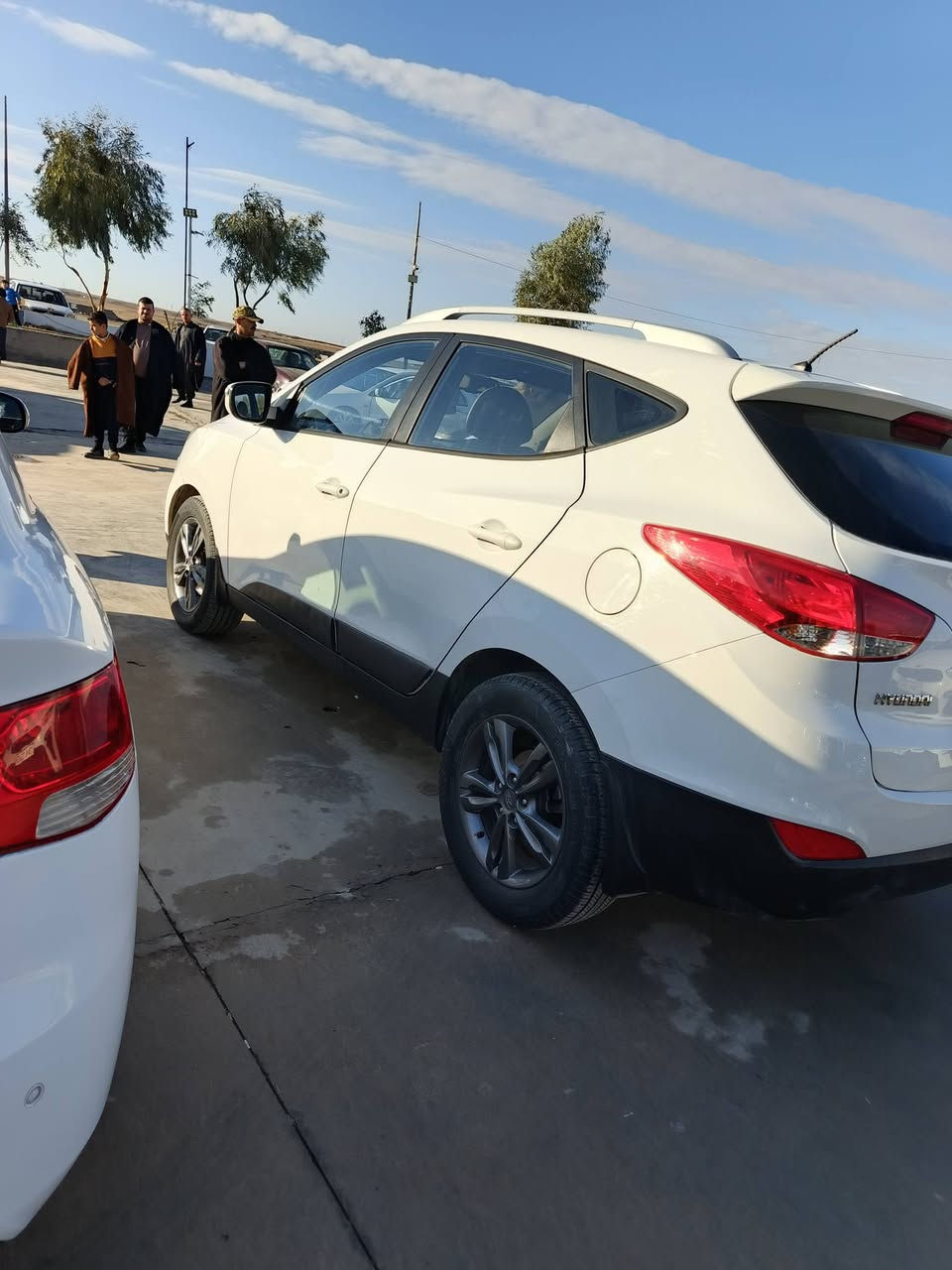 تكسون 2013 محرك ما مفتوح كير شرط بيها صبغ مال شخط بالبابين هزة ورقم جديد شرط التحويل سيارة جديدة وجاهزة ماتصرف عليها ربع السعر ١٤٥ وبيها مجال البيع نقد فقط للتواصل ***********
