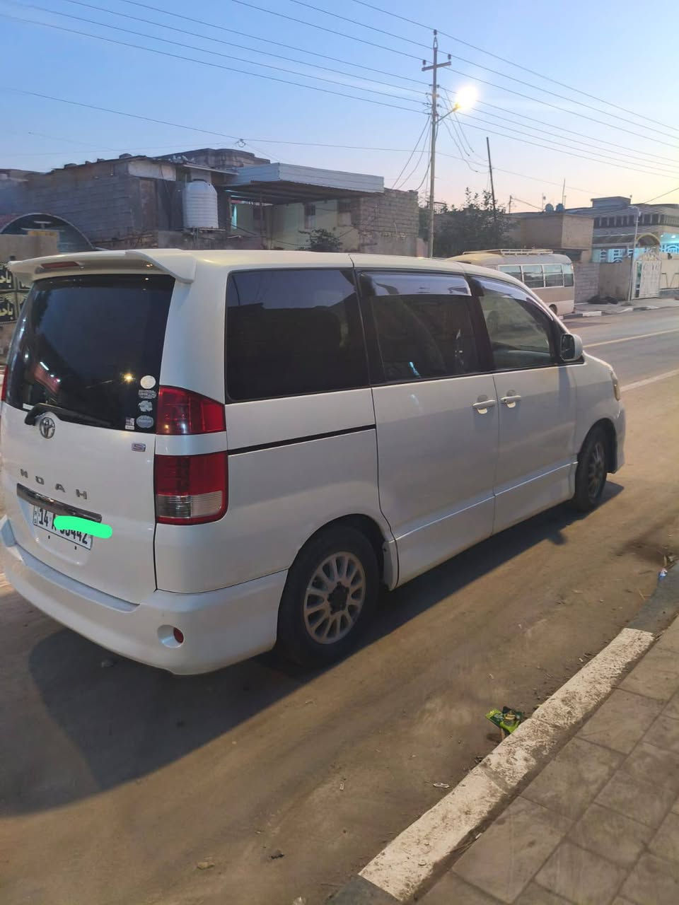 نوها للبيع موديل 2013 لون ابيض صدفي ابواب شفط مرايه شفط كاميرا  خلفيه حساسات خلفيه تدفئه تبريد سبعه راكب محرك 2000 سياره حلوه بدي نظيف ، تحويل ثاني يوم المكان البصره قضاء الصادق السعر 95 وبيها مجال ***********
