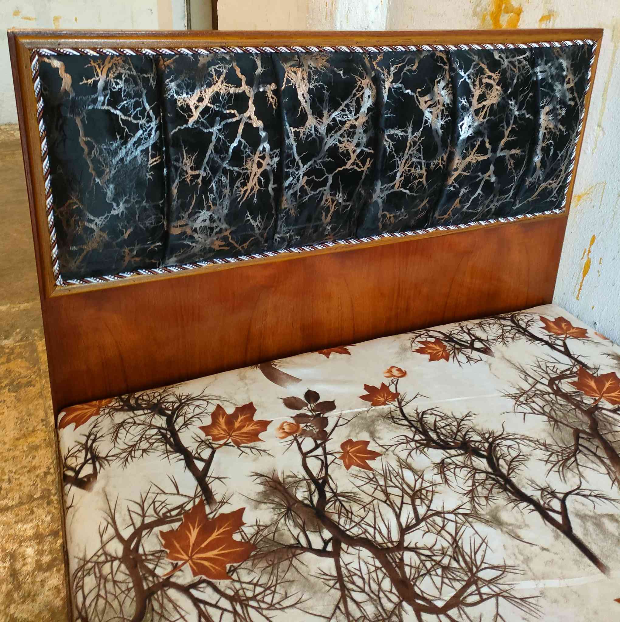 #متابعينا_الكرام 
#تخت_نفر_واحد_فصال_كلاسك_تركي بس شغل عراقي ثقيل درجة اولى نظافه اخو الجديد 👌🏼✨. 
#سعرو_80الف_فقط 
 مستعدون لشراء غرف النوم والقناصير المستخدمة
للاستفسار مراسله الصفحه او الاتصال على  الارقام التالية 
***********📲 واتساب 
***********📲 
📍 العنوان موصل الجانب الايمن دوره الزنجيلي📍
💙تابعو صفحتنه ليصلكم كل ماهو جديد وحصري💙
