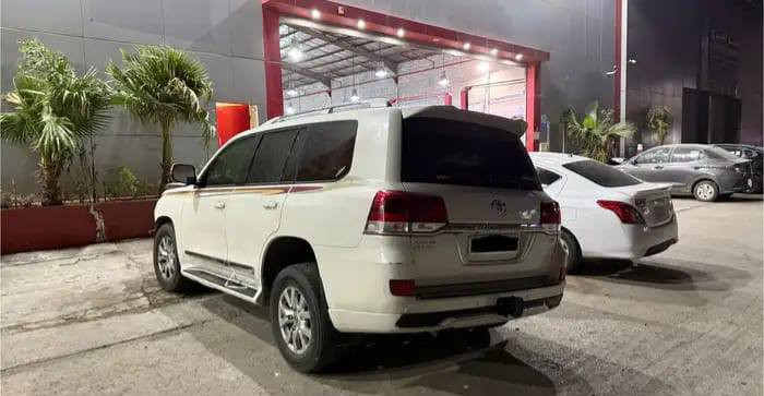 السلام عليكم ورحمه الله 🌹

للبيع تيوتا لاندكروزر ابيع على حادثها

ايرباكات كلها طاكه سستم كامل

حجم المكينه  8سلندر 5700 بلادي وحاليا مو شغاله اثر الحادث 

الشاصي بي ظربه مكان الحادث واظح

السياره استعمال شخصي فقط سابقأ

موديل 2017 اصل بلادي شركه عبد اللطيف

ماشيه 97000الف اصلها بلادي

السياره سابقأ كفاله عامه بشرط باقي السياره كفاله من الخدش والبارد

ملاحظه🚩 مكينه طافيه مو شغاله سبب الحادث 

السياره باسمي شخصي رقم اربيل جديد🚩

السياره تحويل مباشر سنويه وهزه جديد

السعر 📍(( 150$ ورقه  ) وبي مجال بسيط

ملاحظه:::# توصل اي محافظه تريدها 

حسب الاتفاق 
للاستفسار اكثر اتصال أو وتساب 

***********
