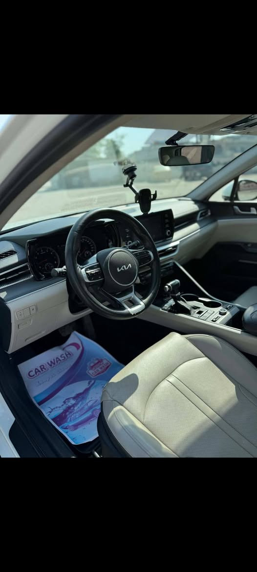 للبيع كي فايف موديل٢٢ ماشيه٤٢الف بيه بارد بالهلال الخلفي ورصعه بالجاملغ الأمامي مسحوب bdr السعر ١٩٨للاستفسار***********
