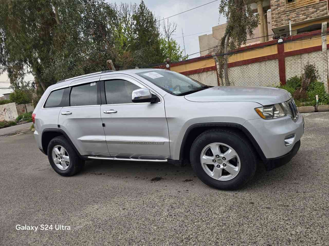 للبيع 
سعر 143$
جيب لاريدو 2011 وارد امريكي 
محرك 6 سلندر حجم 3600 شرط المحرك  والكير  
  🚫 قطعتين تبديل وقطعتين كلير بخ من امريكا 
بدون  بدون معجون بشرط 
مرفوق سونار مع الصور 
رقم دهوك دولي رقم وهزة وسنويه جديد بأسمي شرط التحويل 
بصمه تشغيل  بصمة ابواب صندوق بصمة
تشغيل عن بعد داخل صاج اسود 
شاشات  كامرة 
تحكم سترين كروز سرعة نظام ايكو تقليل بانزين 
تبريد قطعتين فور ويل ٤×٤
ويل كب طخم تاير صدر امامي خلفي بشرط
سيارة جاهزة 
موصل الايسر
***********
***********
