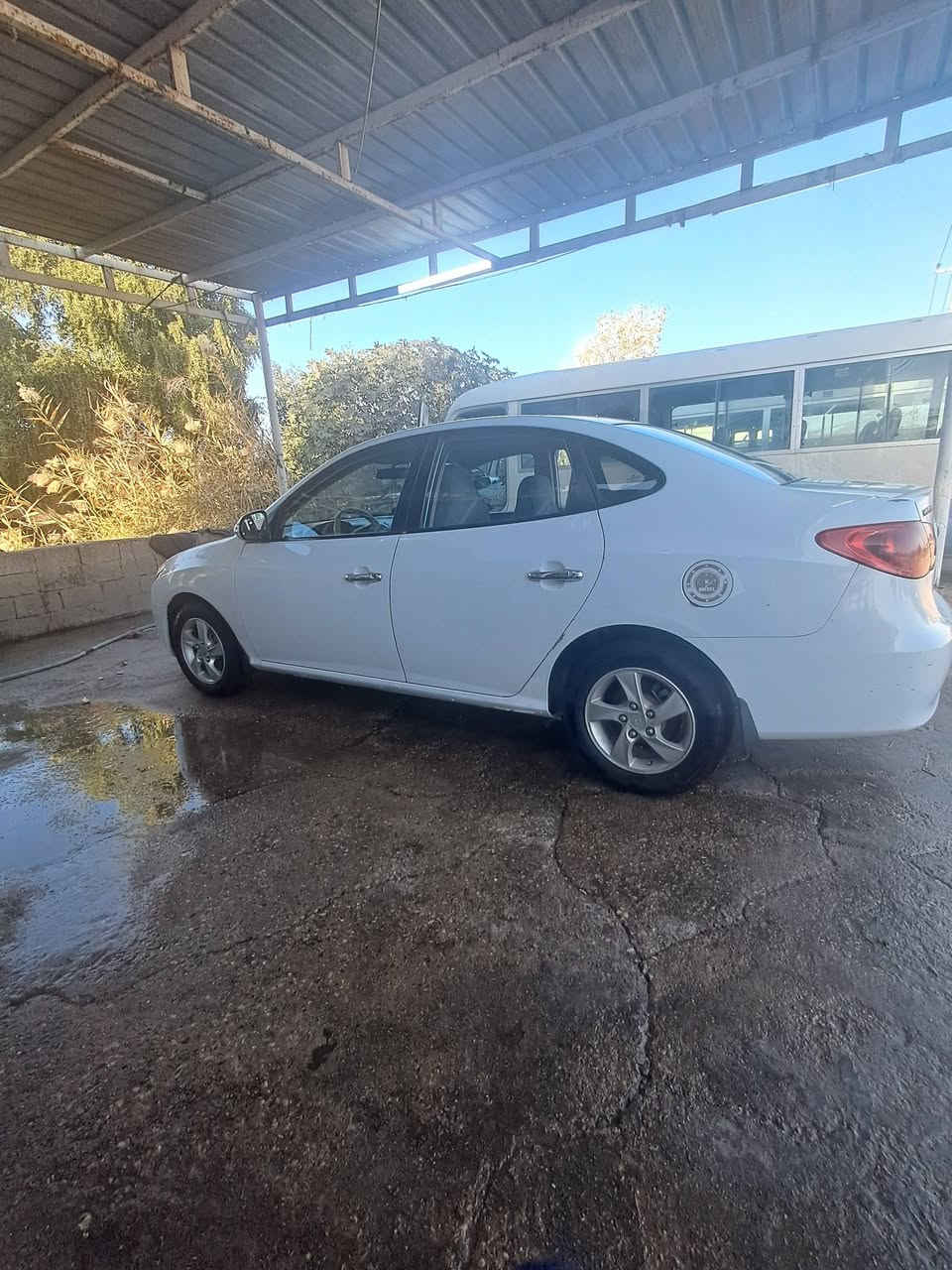 لنترا موديل 9 بيه قطعتين السعر 105  وبيه مجال المكان واسط النعمانيه ***********
