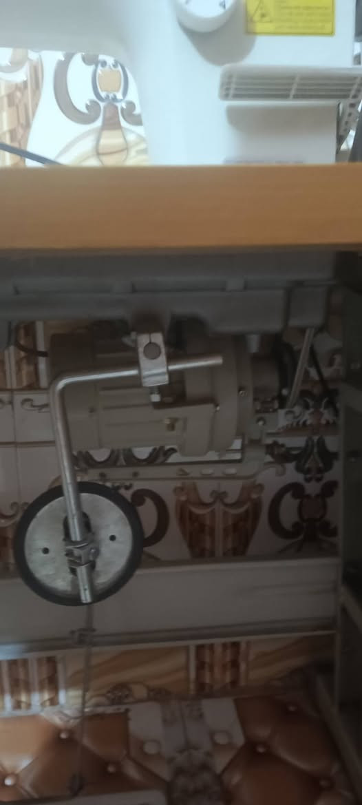 مكين خياطه البيع بعدهن  نضفات كلش السعر خاص ***********
