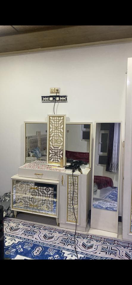 سلام وعليكم غرفه تركيه ٧ قطع مابيه شي شويه يرادله ظب تتعدل كلشي مابيه ٧ قطع تجي تركيه صالي سنه من مأخذه مليون ونص لبيع ٧٢٠وبي مجال وبيهن مجال قليل 

وعندي كنتور تركي بيه هواي خانات جديد مابي اي شي ٤٠٠وبي مجال وبي مجال جديد إذا كلهن  مليون و ١٢٠ وبيهن مجال العنون نجف حي العداله ***********
