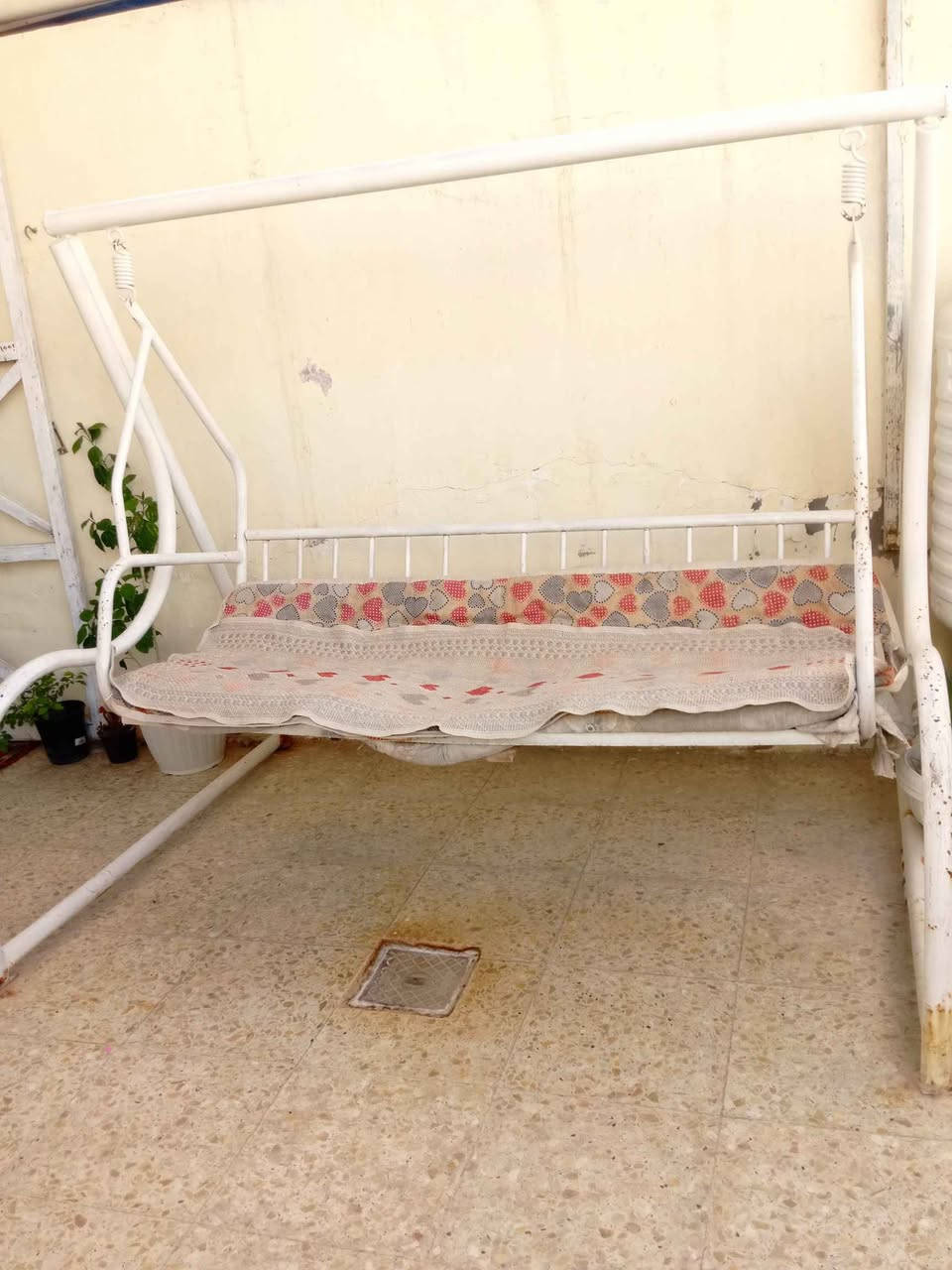 مرجوحه للبيع كبيرة عائليه ب150 وبيه مجال بسيط 
*********** النجف, العراق
