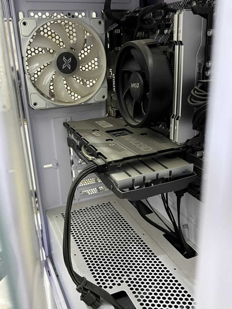 سلام عليكم PC مواصفات حلوه استخدام مال بيت فقط ⛔️ مساحه 1 تيرا قابله للتطوير كل كراتين القطع موجوده مكاني النجف الاشرف قريه الغدير
 السعر 1050
رقم: *********** 
.
Case Dark Flash DF2100
Psu 500W Galax Bronze
R5 5500
Cooler AMD Stock
B450M Asus Prime MK
Ram 16G 2*8 3200 ONDA
M2 Nvme Lexar 1T
RTX 2060 Super Ino3D 8G
