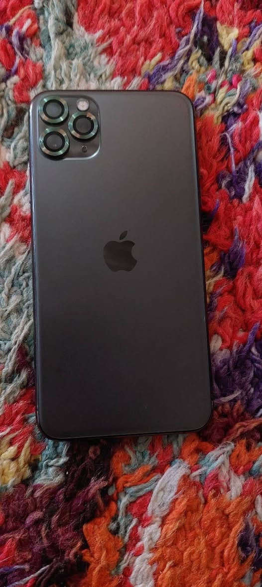 سلام عليكم  جهاز  11ابرو ماكس جهاز نضيف امبدل بس  بطارية او بطاريته 100  ذاكره 256السعر خاص ما متواجد عل فيس ***********
