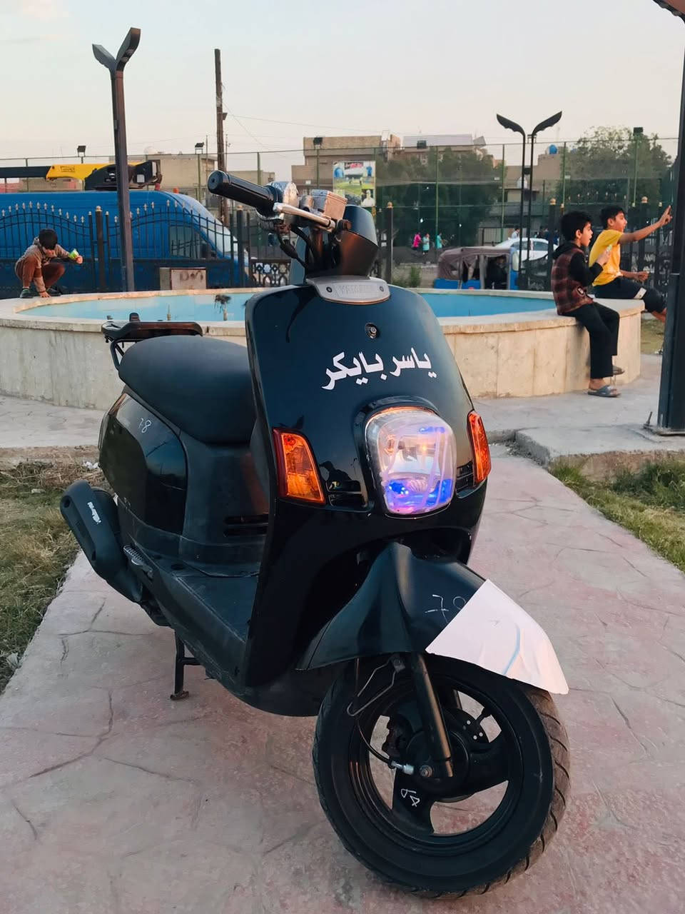 السلام عليكم ماكس بوليس دراجة حلوة كابريتر اصلي سلف اصلي الدراجة نكرة كفرات ختم واحد الدراجة تجي تفحص بـ ايدك شلعة حلوة معدل قوي دراجة ما مفتوحة ابد مكاني بغداد هـ ‭0776 567 3500‬
