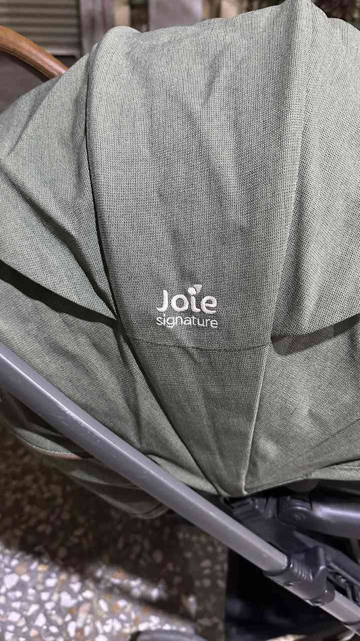 🌸 للبيع عربانة أطفال ماركة Joie 🌸

عربانة بنوتة نظيفة جداً وكأنها جديدة ✨
الاستخدام كان خفيف جداً، ما بيها أي عيب والحمدلله

🔹 الماركة: Joie (جوي)
🔹 الحالة: شبه جديدة / نظيفة جداً
🔹 مريحة للطفل وخفيفة بالحركة
🔹 سهلة الطي والحمل
🔹 مناسبة للطلعات والمشاوير

💰 السعر: 250 ألف (سعرها الأصلي 400 ألف)
📍 المكان: (اكتبي منطقتج هنا)

📩 للجادين فقط، التواصل خاص


**إذا كنت صاحب هذا الإعلان وتريد حذفه لأي سبب، رجاءا أرسل رسالة إلى الدعم الفني**