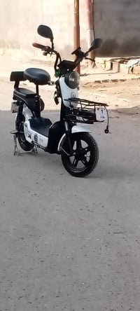 دراجه للبيع مكفول كفال عم من شاصي من گير 4نمر لسرع 60 وحتى مراوس 9R  و...