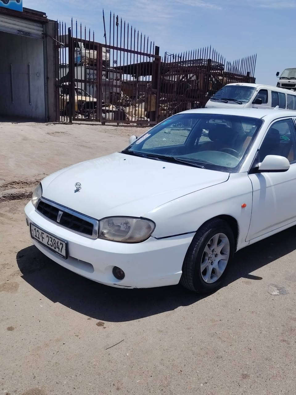 كيا اسبكترا اتو موديل  2001 لون ابيض صبغ عام بدون ضربه فقط بلباب بسيطه  رقم انكليزي ينتهي 31 سياره بيها نقوصات يدات وفناجين فقط 
مكينه خيروكير   تايرات جديده خير  من الله سعرها 43 رقمي تصال وتساب *********** عنواني بغداد العبيدي
