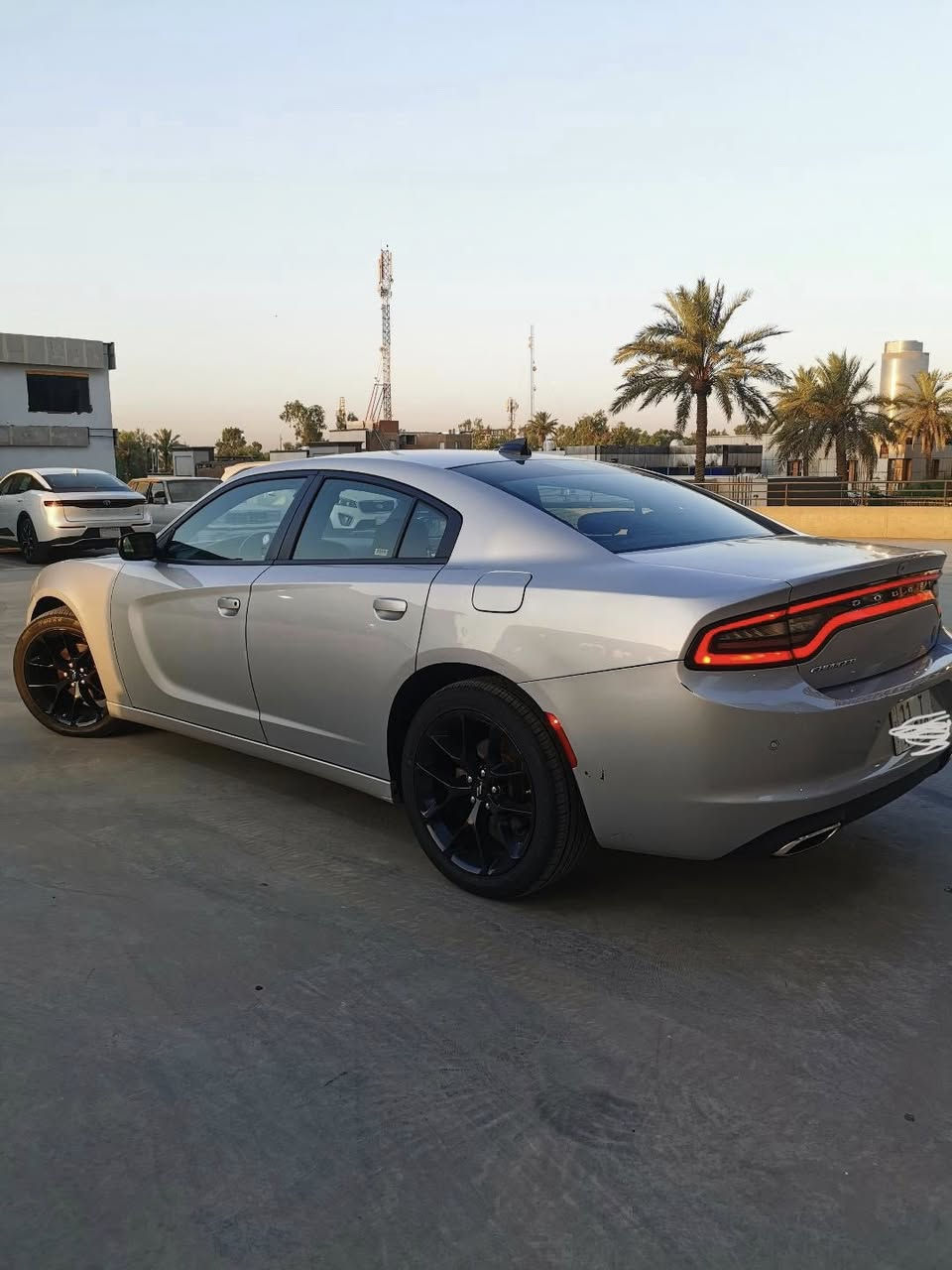 سلام عليكم
دوج جارجر2023
ماشيه 52000mi
لون رصاصي sxt
حادث جاملغ وبنيد 
مبدلات نفس لون
ايرباك مبدل دشبول
حساس خلفي 
كامره خلفيه دواره
شاشه جبيره 
ويل كب Gt  
رقم مميزبغداد بسمي 
سعر 226 وبيه مجال
***********
