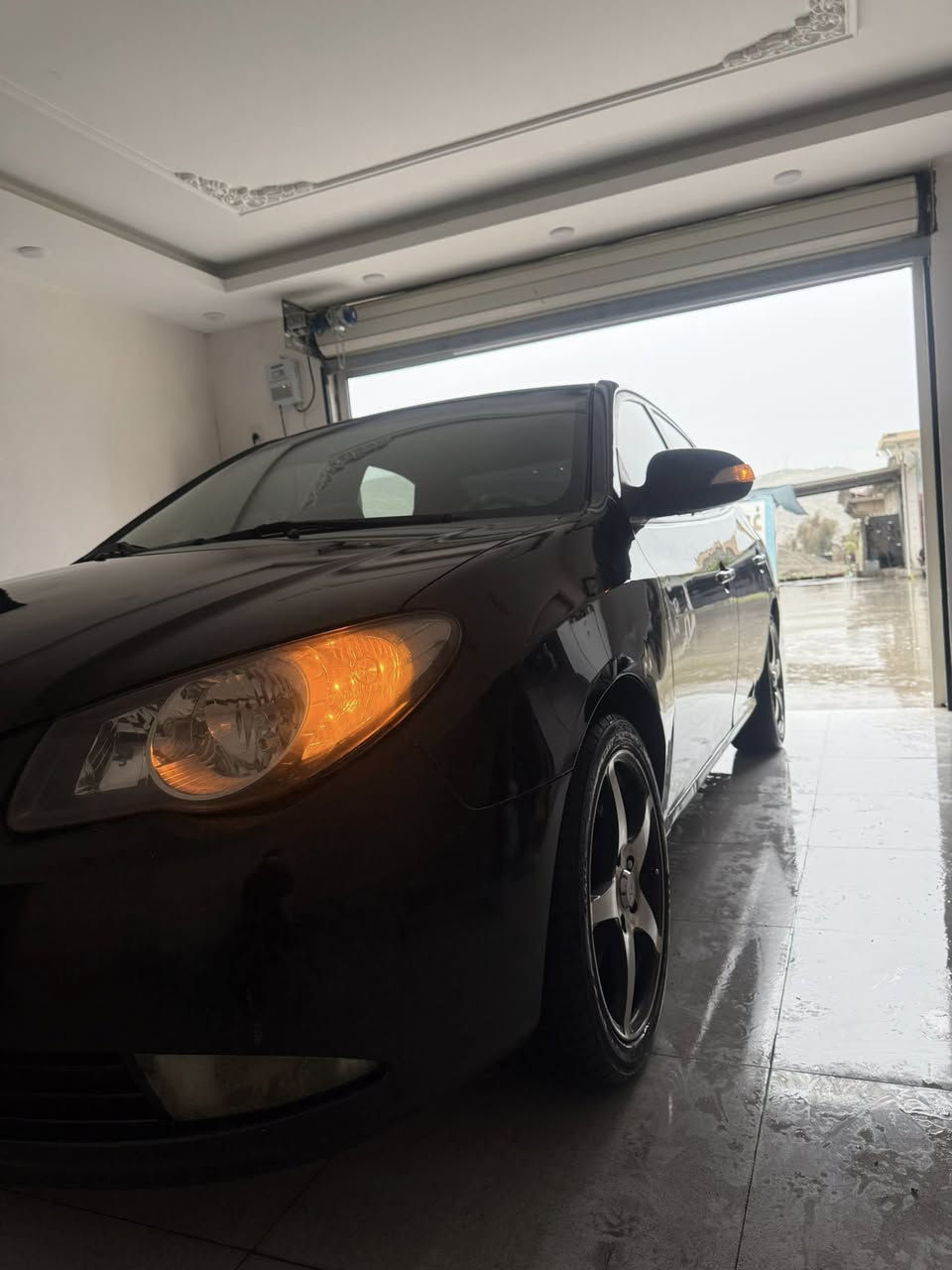 ئافانتی مۆدێل ٢٠١٠ ی ئیکۆی گێچ وەنەوشە
سەیارەکە تا حەز بکەیت جوانە لە ڕوو بەڕوو لە وێنەکان جوانترە
 
مواسەفات فول فول بەس سڵایت نیە

گێچ وەنەوشەو و (ئیکۆ)🟢

کوشن جڵد و هیتەر

بلوتوس بیلاد

ئاوێنە شەفت و ئیشاڕەت

لایت ڕەش و لێزەری

تەبریت لەمس و سوکان فۆلیۆم 

کامێراو شاشەی بیلادی

گێر نیکل و دەبڵ چەکمەجە

کارەبای و گشت گیانی بەشەرت

چوار تایەو ویلی لۆکی سپۆرتی لە ژێرە

سەقف و کەفەر و دەعم بە شەرت

بۆ یەک دینار مەسروف مەگەڕێ بە دڵی خۆم مەسرەفم تیا کردوە

سەیارەی گەندە و زبڵ نیە لەمە هەیە بە ٤٥ بڕۆ ئەو بکڕە کە ئەمەت لا گرانە

شوێن ڕانیە (چوارقوڕنە) 

*********** فایبەر و واتس ئەپی لەسەرە

کە موشتەری نیت سەری خۆت و منیش مەیەشێنە لە خزمەتانام
