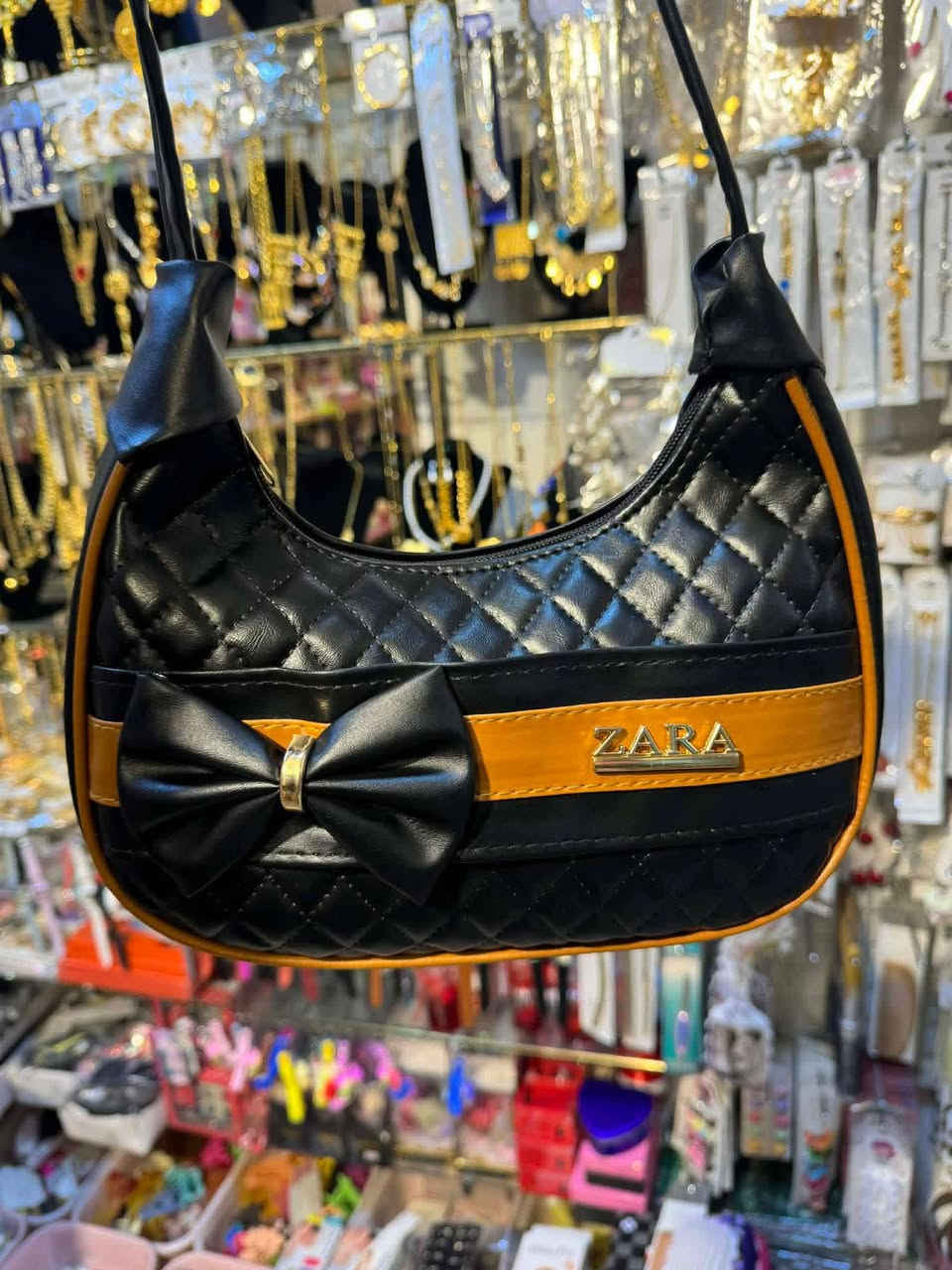 ✔️✔️  جنط نسائية احلى الموديلات والالوان ✔️✔️

📢📢 السعر 5,000 دينار 📢📢

   علق بتم ليصلك كل ما هو جديد 

العنوان : موصل حي الحدباء سايدين جامع الغفران مقابل أفران الحدباء ومركز الشرطة 

🚗🚗 يوجد توصيل داخل الموصل فقط 🚗🚗
للاستفسار مراسلة الصفحة أو الاتصال على الرقم ***********
