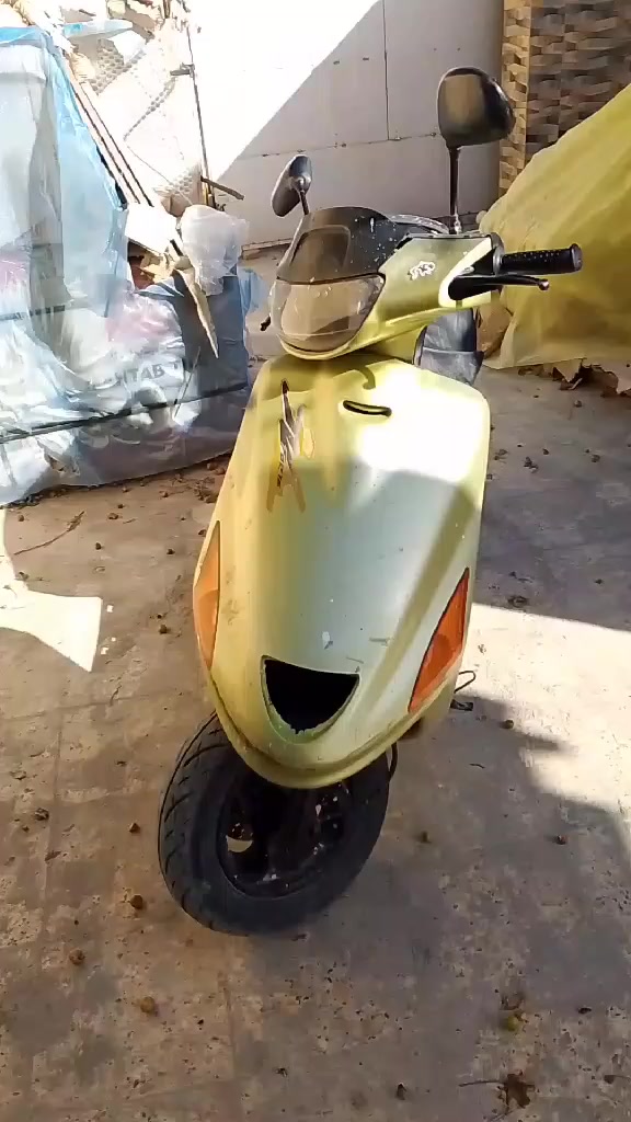 السلام عليكم دراجة للبيع مابيهه شي بس عايزه كفرات يبدل ويشد شوته مراوس أو بيع للتواصل ***********
