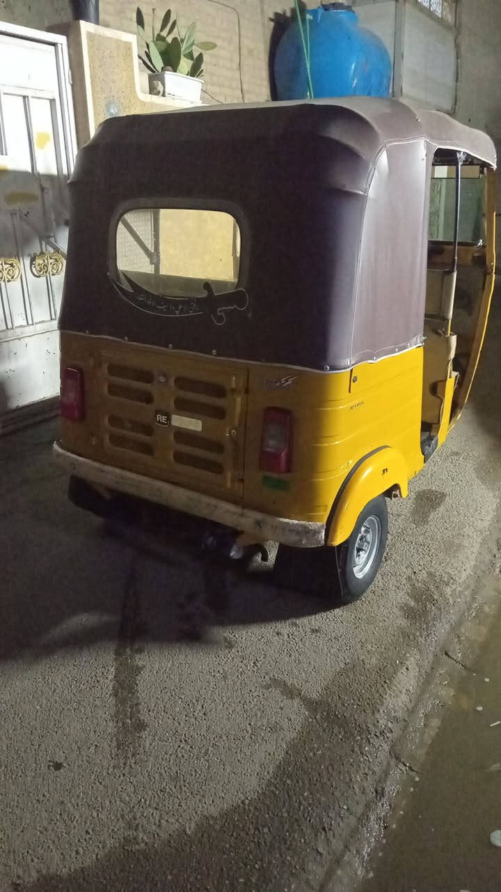 السلام عليكم تيك توك 20 مقفوله من كل شيء بس بيها ضربه صغيره باللغت بارد مكان حبيبيه***********
