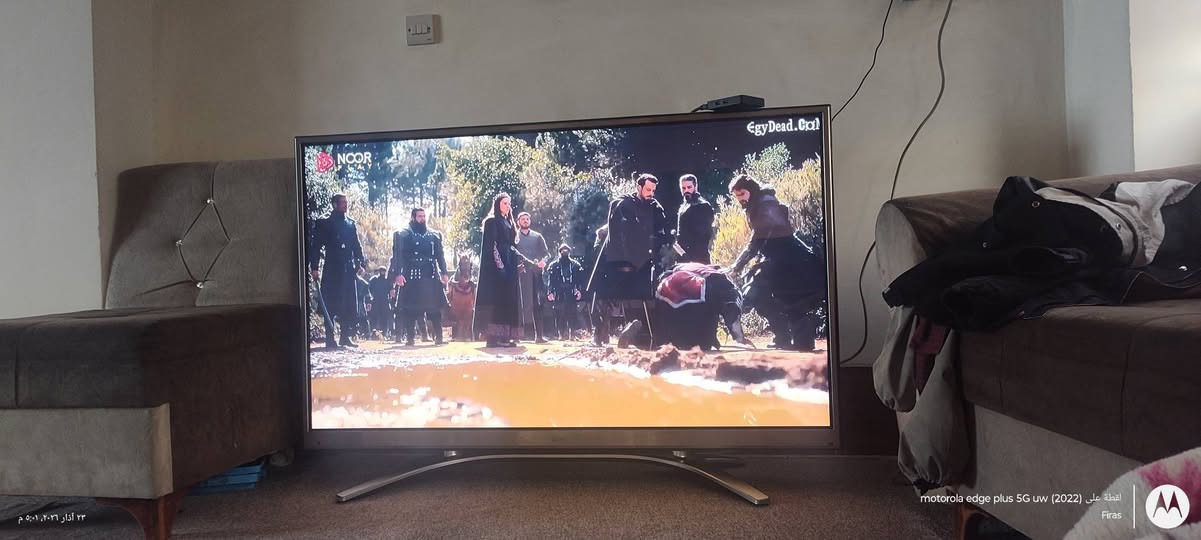 تعد شاشة LG 60PZ850 تلفزيون بلازما 60 بوصة بتقنية 3D Full HD، وتتميز بـ 600Hz Max Sub Field Driving لتجربة حركة سلسة، ونسبة تباين ديناميكي 3,000,000:1، وتقنية PenTouch للتفاعل عبر القلم. توفر دقة 

 مع دعم 2D to 3D، وتعتمد منافذ HDMI يركز على جودة الصورة الكلاسيكية للبلازما. 
LG Electronics
LG Electronics
 +3
أبرز المميزات والمواصفات الفنية:
نوع الشاشة: بلازما (Plasma) عالية الدقة بالكامل Full HD.
الحجم: 60 بوصة.
ثلاثية الأبعاد: نعم، Active Shutter 3D (تتطلب نظارات).
تقنية القلم (PenTouch): تأتي مع قلم (Pen) و Dongle للتفاعل مع الشاشة.
التردد: 600Hz Max Sub Field Driving لتقليل ضبابية الحركة.
الصوت: مخرج صوت 10 واط + 10 واط، مع تقنية Clear Voice II.
التوصيل: 3 منافذ HDMI 1.4a (2 خلفية + 1 جانبية)، 2 منافذ USB 2.0، وفتحة بطاقة SD.
التصميم: أسود/فولاذ مقاوم للصدأ، لا تعتبر شاشة ذكية (Smart) بنظام تشغيل حديث. 
LG Electronics
LG Electronics
 +2
ملاحظة: هذا الموديل صدر كشاشة PenTouch Plasma، وهو يختلف تماماً عن شاشات LED/OLED الذكية الحديثة من LG Electronics.  تعتبر فئة عالية 

السعر 450الف فئة فاخرة عالية جدا ملاحظة مكانى أربيل


**إذا كنت صاحب هذا الإعلان وتريد حذفه لأي سبب، رجاءا أرسل رسالة إلى الدعم الفني**