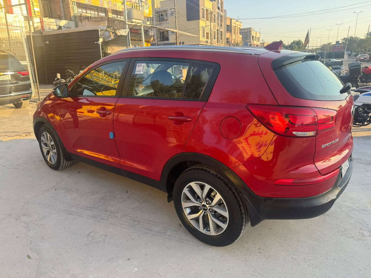السلام عليكم … مكلــف بالنشر 
كيا سبورتج وارد امريكي بدون ضرر موديل 2015 رقم بغداد السونر مرفق بالصور السيارة جاهزة وكاملة من كلشي السعر المطلوب 140$ وبيه مجال للشراي مكانه بغداد الكرخ للاستفسار والتفاصيل اكثر الاتصال 
‭0785 761 8289‬
