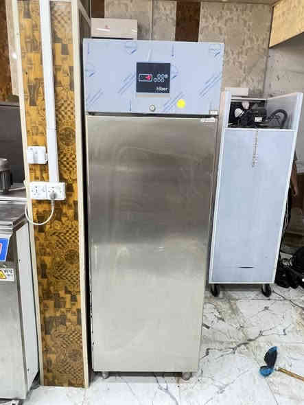 حافضه ايطالي هيبر مستخدم قليل 24بلانك كبير سنكل فيز العنوان البصره الاستفسار ***********
