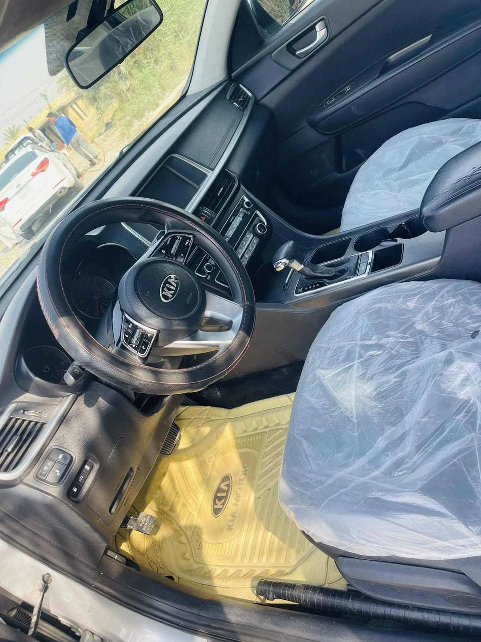 اوبتما موديل 20حلو السياره أمريكي السياره بيها باب وجاملغ
السعر 143وبيها مجال العنوان بابل
***********
