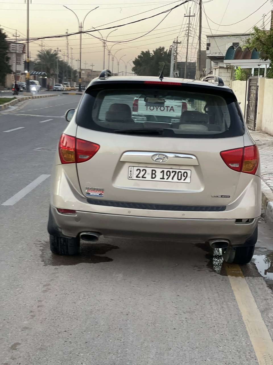 السلام عليكم للبيع هونداي فيرا كروز ٢٠٠٨وارد خليجي رقم أربيل الدولي سنويه ٢٠٣٠هزه جديده تحويل مباشر 
سياره بيها قطع  صبغ بدون ضربه بدون تبديل اثر جراد 
كهربائي كلها شغاله حداديه تخم تاير جديد مكينه وكير مكفولات تبريد تدفئه شغالات 
فول مواصفات تحكم ستيرن جهتين سلايت رؤوف بصمه أبواب  كشتات كهرباء +خزن ميموري جنطه كهرباء داخل عسلي دشبول صاج سبعه راكب ثلاث قطع تبريد 5 ويل كب باقي باقي المواصفات المعروفه
سياره جديده وجاهزه بلعافيه عل ياخذها 
مكان السياره كربلاء المقدسه 
السعر 115 وبيها مجال 
لاستفسار اتصال علا رقمي 
*********** 
***********
