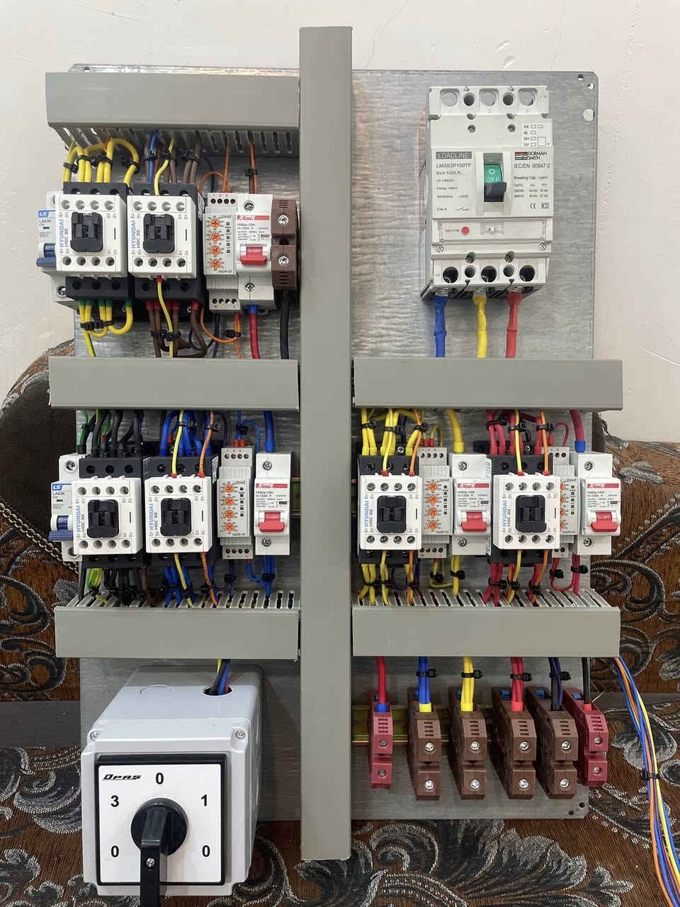 كهربائي بيوت داخل الناصرية ***********
