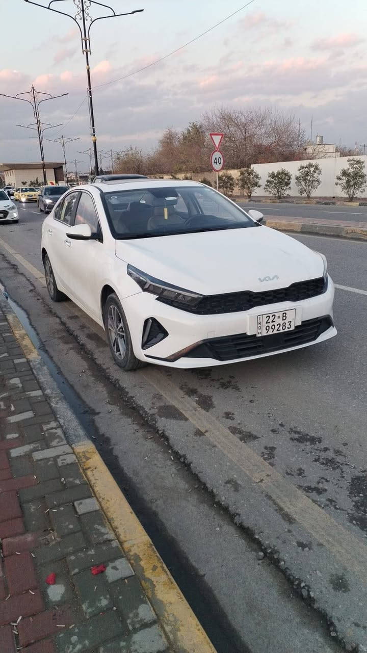 سلام وعليكم K3 2022 للبيع
وارد خليجي تجميع صيني سياره مكفوله كفاله عامه بس بيهه هذا الشخط الي مؤشر بل اخضر غير هذا مكفوله شرط الفحص سياره ابدد مابيهه حالوب 
سياره فول مواصفات فتحه سقف كشنات جلد رصاصي شاشه كبيره تبريد شاشه قطعتين تبريد بصمه تشغيل بصمه ابواب بصمه صندوق تبريد ثلج تدفئه نار سياره صدر امامي خلفي مكفول تايرات تخم امامي خلفي جديد باتري جديد سياره ماشيه ٥٣ رقم اربيل جديد سنويه هزه كلهه جديده
سعر السياره ١٣٢ وبيهه مجال 
مكان سياره موصل 
الأستفسار اكثر على الرقم
***********

