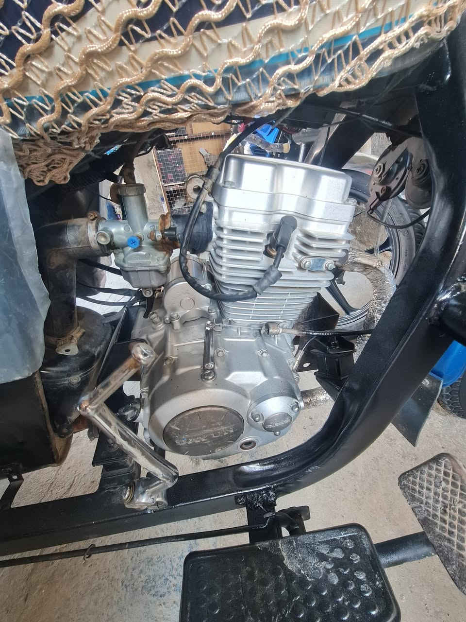 سلام عليكم ستوته للبيع. موديل (2015. رقم وسنويه. )  معمره تعمير كله جديد ستوته مال جناي.  السعر  《مليون وستميه. 》 (1600)
العنوان. كوت الشراي يتصل عل رقم الهاتف 📞📞 ((***********))
