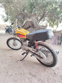 دراجة • محرك • نظيفه