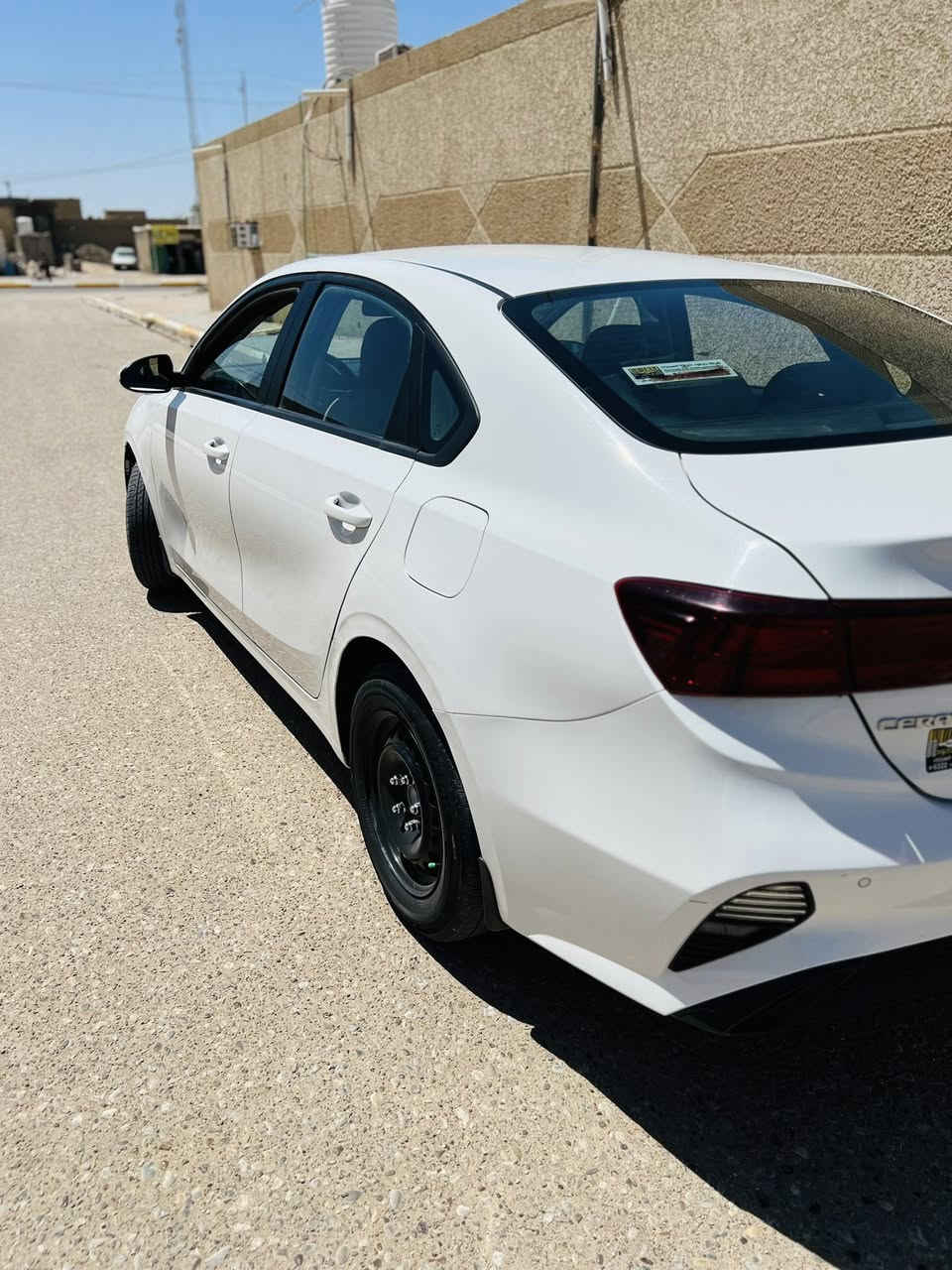السلام عليكم
للبيع كيا سيراتو موديل 2023 خليجي
محرك 2000 رقم بغداد ب اسمي
سياره مواصفات عاديه تحكم ستيرن شاشه وكامره
سياره مدوشمه + ارضيه جلد. سياره جاهزا تخم تاير حداديه
محرك كير كفاله ماشيه 80 الف
سياره مكفول من صبغ بيهه مكانين بارد
اي استفسار اتصال ***********

        السعر 150 وبيها مجال
