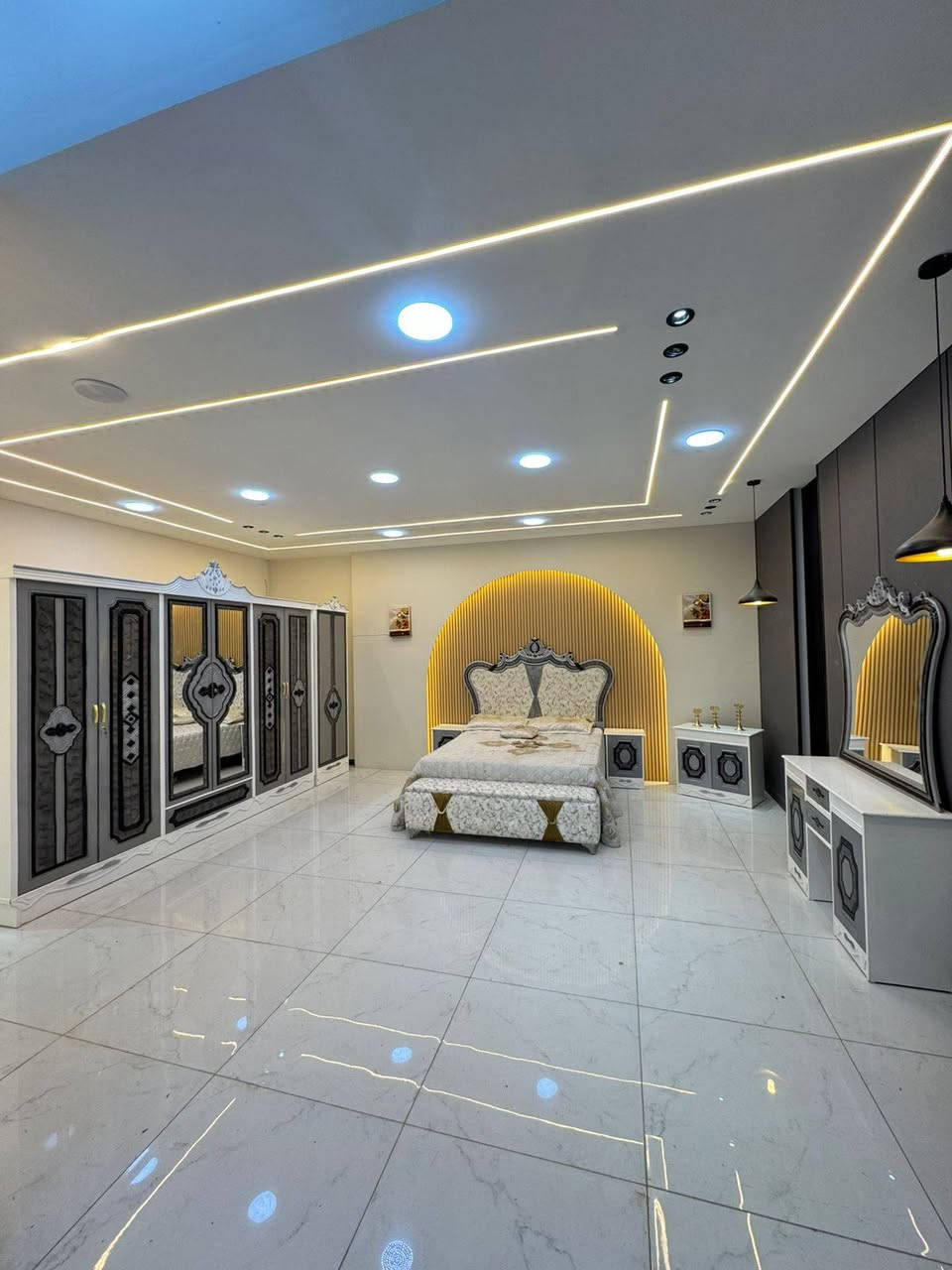 ٩٥٠ الف فقطط
للحجز والاستفسار التواصل عبر الخاص او الواتساب 
***********
