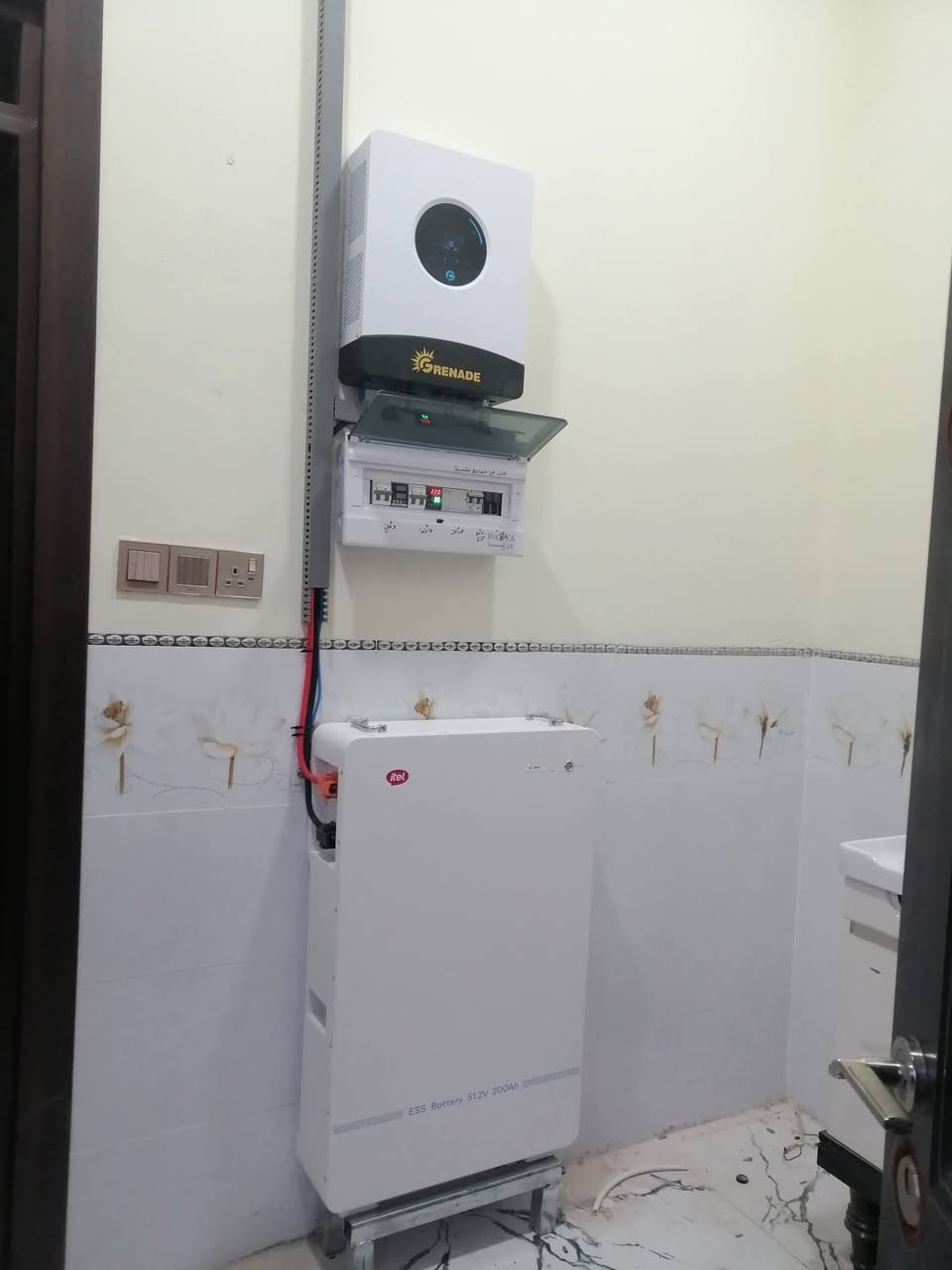 تم بعون الله تنصيب منظومة  طاقة شمسية  في قضاء طوز خورماتو  بواقع (14) امبير نهاري و (10) امبير ليلي 

تتكون المنظومة من :-@

1- الواح نوع لونجي (615) واط عدد (7)   ضمان (10) سنوات 

2- انفيرتر (6)كيلو واط 
ضمان (1) سنة نوع  (  كرند) 

3- بطارية ليثيوم نوع ( ايتل    ) 
 (10) كيلو واط (51.2) فولت
  ضمان (5) سنوات

4- بورد مع قواطع AC و DC مع اسلاك الواح 6 ملم DC
ومن الله التوفيق

العنوان / طوز خورماتو مجاور مطعم وكباب عزيز 

***********
***********
