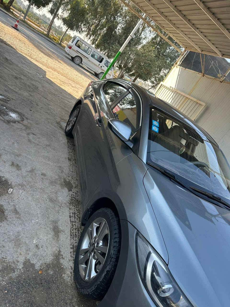 النترا 2017
خليجي مكينه 2000 
كفاله كفاله عدا بيه 2 بارد 
سياره رقم بغداد تحويل شرط 
مواصفات خليجي معرف
 حساسات خلفية
 اشاير بالمري  
تحم تاير جديد باتري جديد 
سباره مال جناي ماتخسر علية الف ماشيه 120
سعر 135 وبيه مجال 
***********
