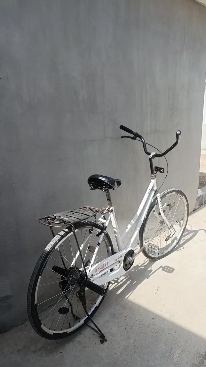 سلام عليكم باسكيل للبيع او مراوس حسب القناعه باسكيل حيل نضيف موديل 2021شركه (كلوفي) مرغوبه چاملقات ما ويا السعر 50وبي مجال اي استفسار اتصل عل رقم ***********
