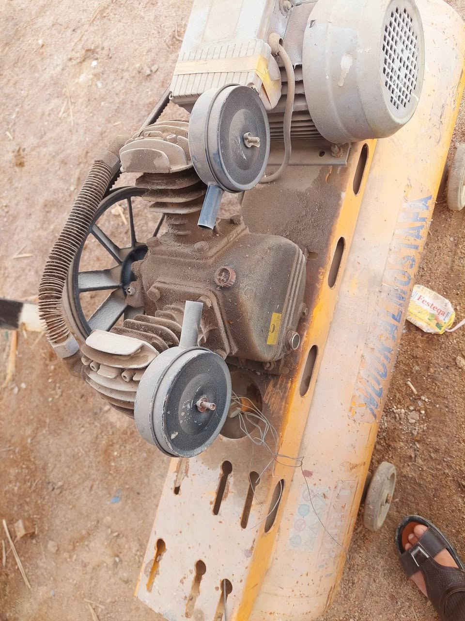 السلام.عليكم.
كمبريسر.البيع.
الاتصال.***********
