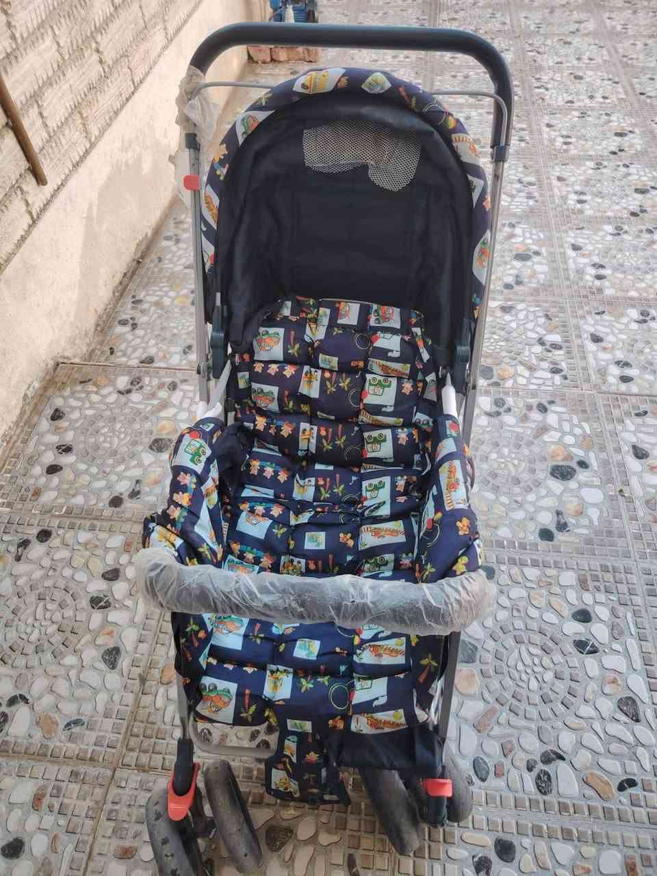 السلام عليكم عندي هاي عربانه اطفال للبيع سعره 45 وببه مجال مكاني كركوك حي النصر رقم الموبايل ***********
