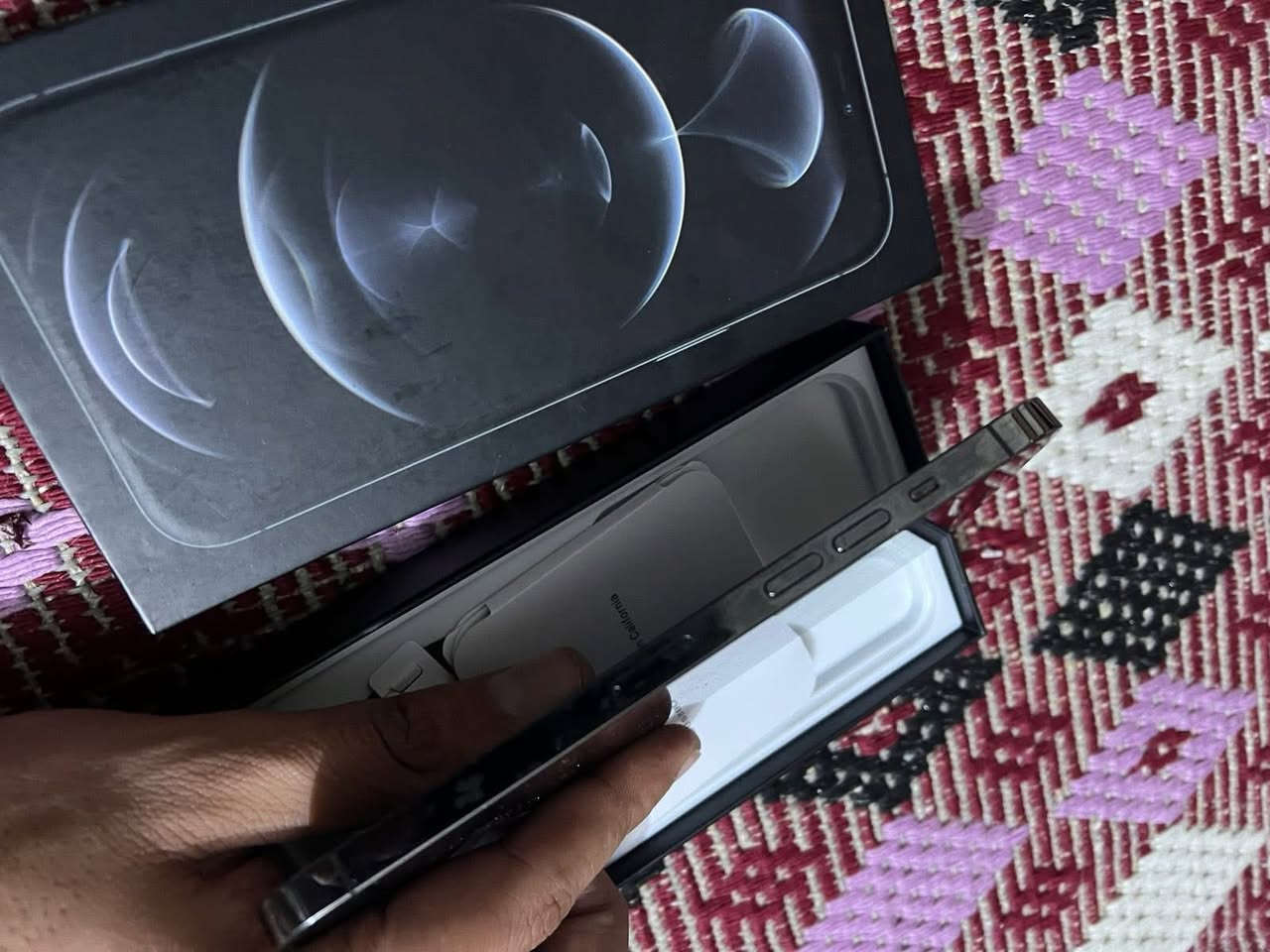 ايفون12 برو ماكس امريكي لون اسود ذاكره 256 جهاز مكفول كفاله عامه غراضه كامله بطاريه 78
وين ما يعجبك افحص مكفول من الشخط مكاني نجف السعر 450وبي مجال ***********
