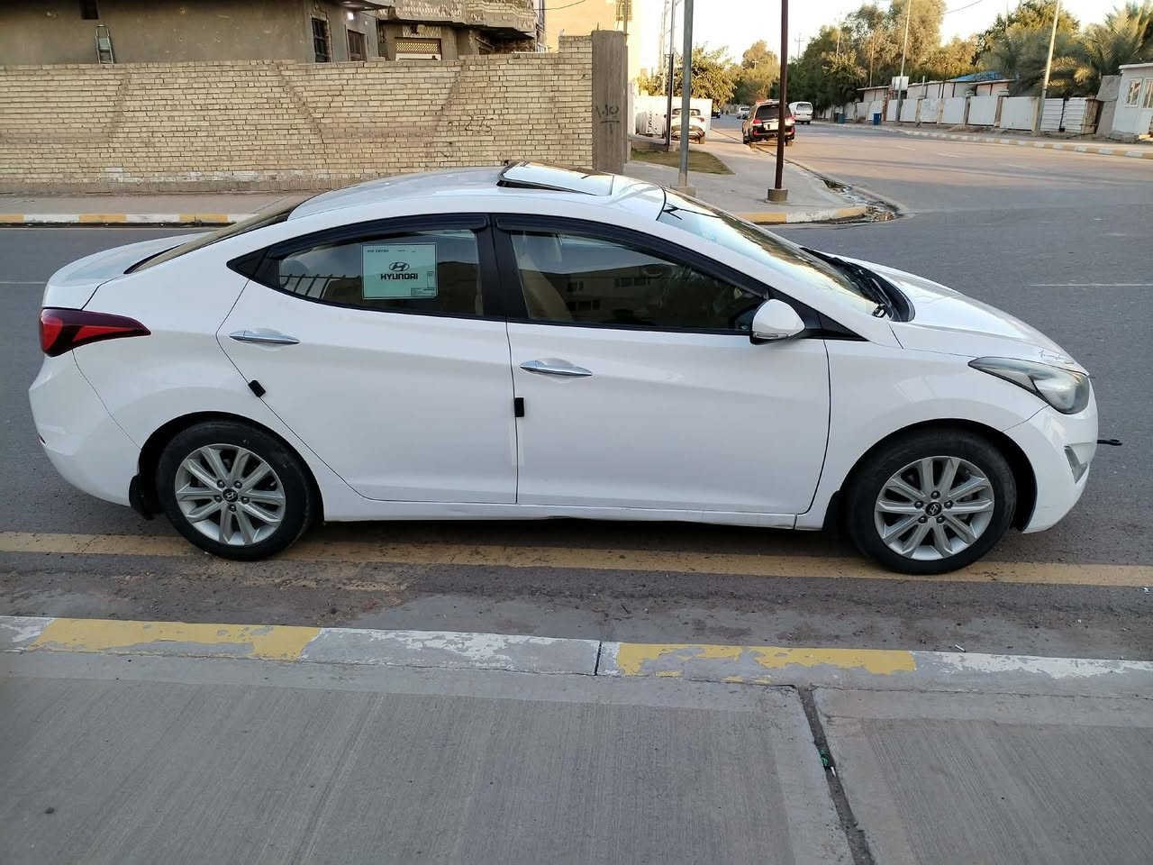 النترا 2015 خليجي رقم بغداد الجديد سنويه وهزه 
تحويل ثاني يوم شرط اكاتبك عقد مروري ويه صاحبه الشرعي
بيها قطعه وحده صبغ جاملغ الأمامي بدون دواخل أثر طخه بسيطه وعندي صور الطخه

مكينه 1800 دوش المرغوب لا تنقيص ولا بخار ولا صرف
كير at المرغوب
مواصفات فول عدا البصمه

تبريد شغال تخم تاير جديد صدر جديد
السعر 128 وبيها مجال للشراي
***********
مكان السياره فلوجه
