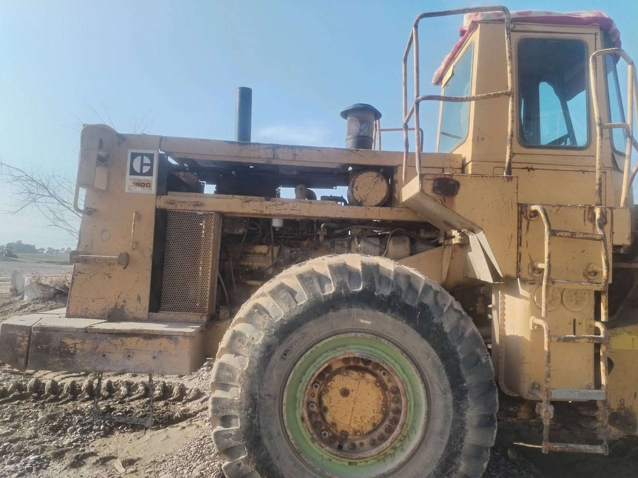 سلام عليكم البيع شفل 980 موديل 89 التفاصيل أكثر اتصل ع رقم ***********
