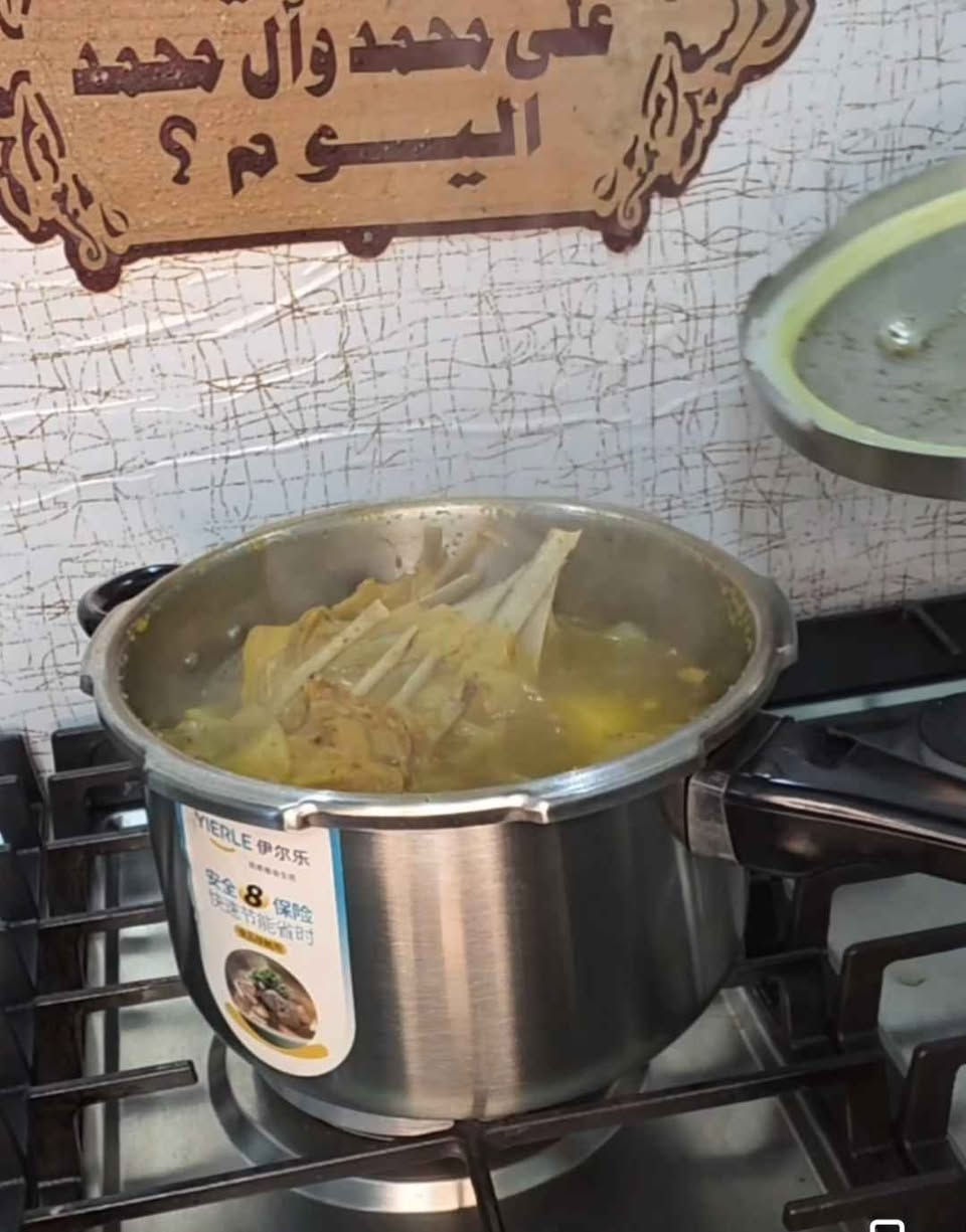 جدر ضغط   ستيل 🔥👍
متوفر بحجم 5 و 4 لتر 
معزز ب 3 أمان يدة طويلة وزن ثقيل 
يوجد خدمة توصيل لجميع المحافظات بغداد, العراق


**إذا كنت صاحب هذا الإعلان وتريد حذفه لأي سبب، رجاءا أرسل رسالة إلى الدعم الفني**