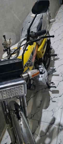 ماطورك جني خمس كير شرط نضيف مكاني قرب شقق الغاز
سعره 300بي مجال***********
