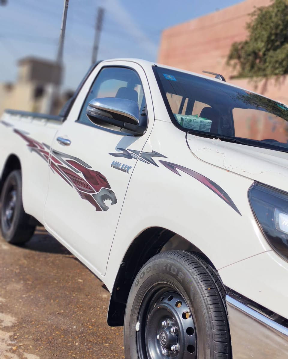 السلام عليكم
هايلوكس  موديل 23
سعودي كفاله عامه رقم بصره 
ماشيه 70 العنوان العماره المركز 
مكلف ب ناشر  
رقم صاحب السياره 
***********ابو سجاد
